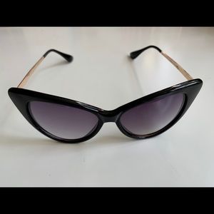 Cat Eye Sunglasses Black